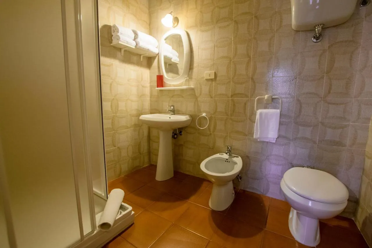 Albergo Ristorante Da Vestro Monticiano Hotel